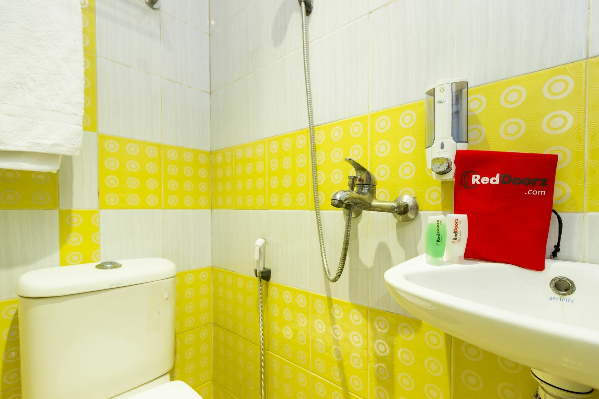 Reddoorz Near Gajah Mada Plaza 2 Hotel Jakarta Exterior photo