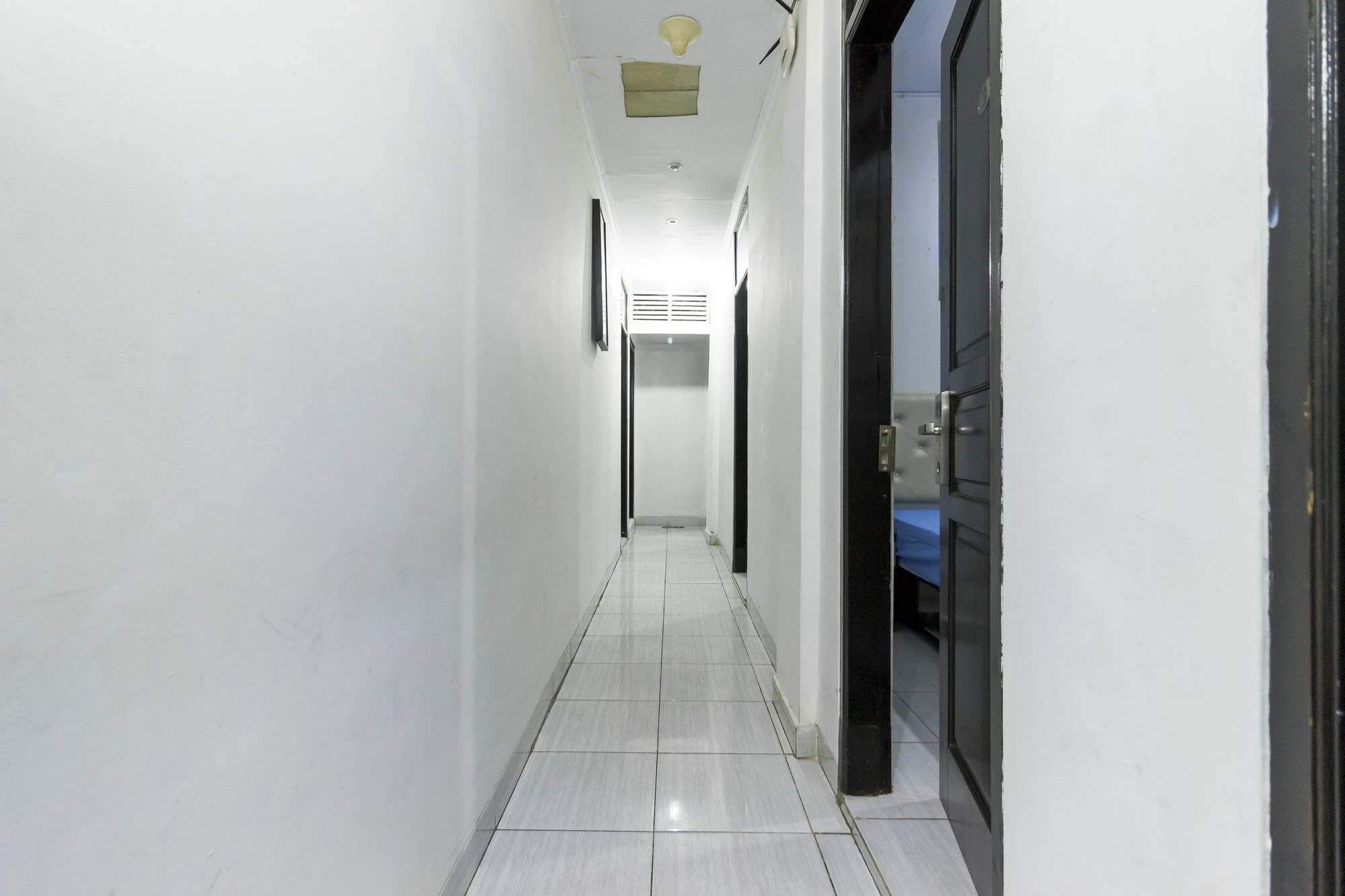 Reddoorz Near Gajah Mada Plaza 2 Hotel Jakarta Exterior photo